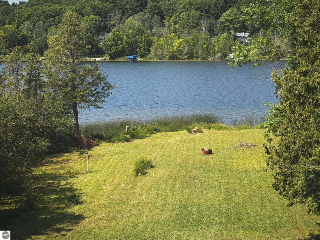 House in Central Lake, Michigan, United States 4 - 18636022