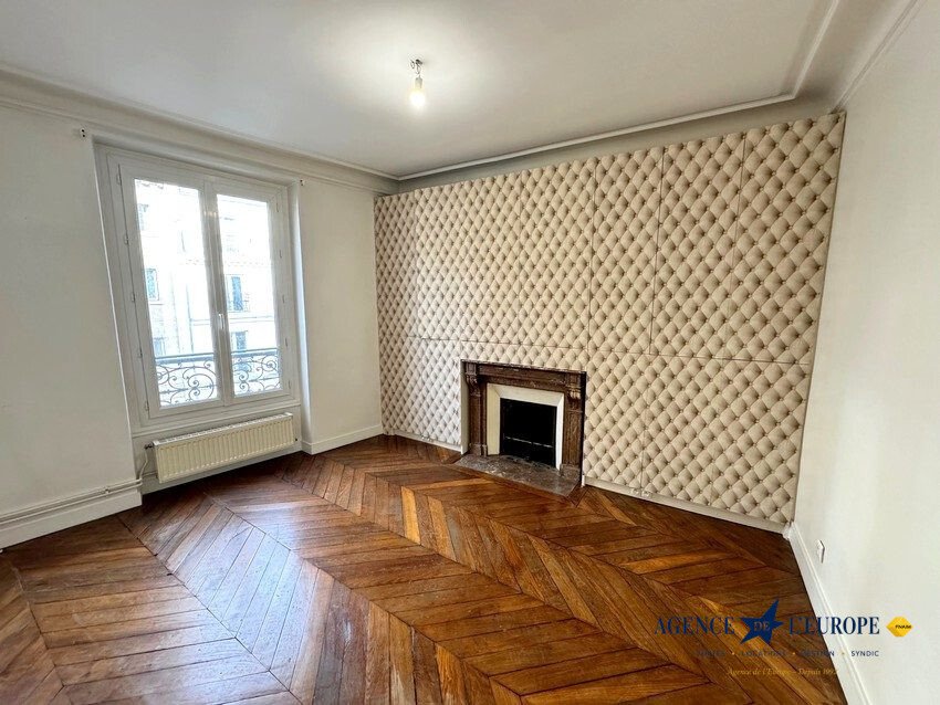 Apartment in Louis Blanc-Aqueduc, Paris 10e Arrondissement, Paris 5 - 18639800