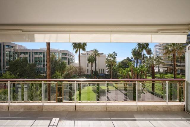 Apartment in Cannes, Provence-Alpes-Côte d'Azur, France 1 - 17070494