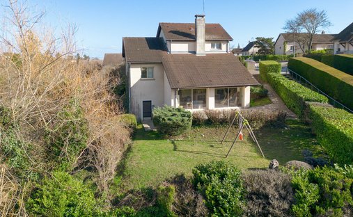 House in Mail-Canzio-Jouvet, Talant, France 1