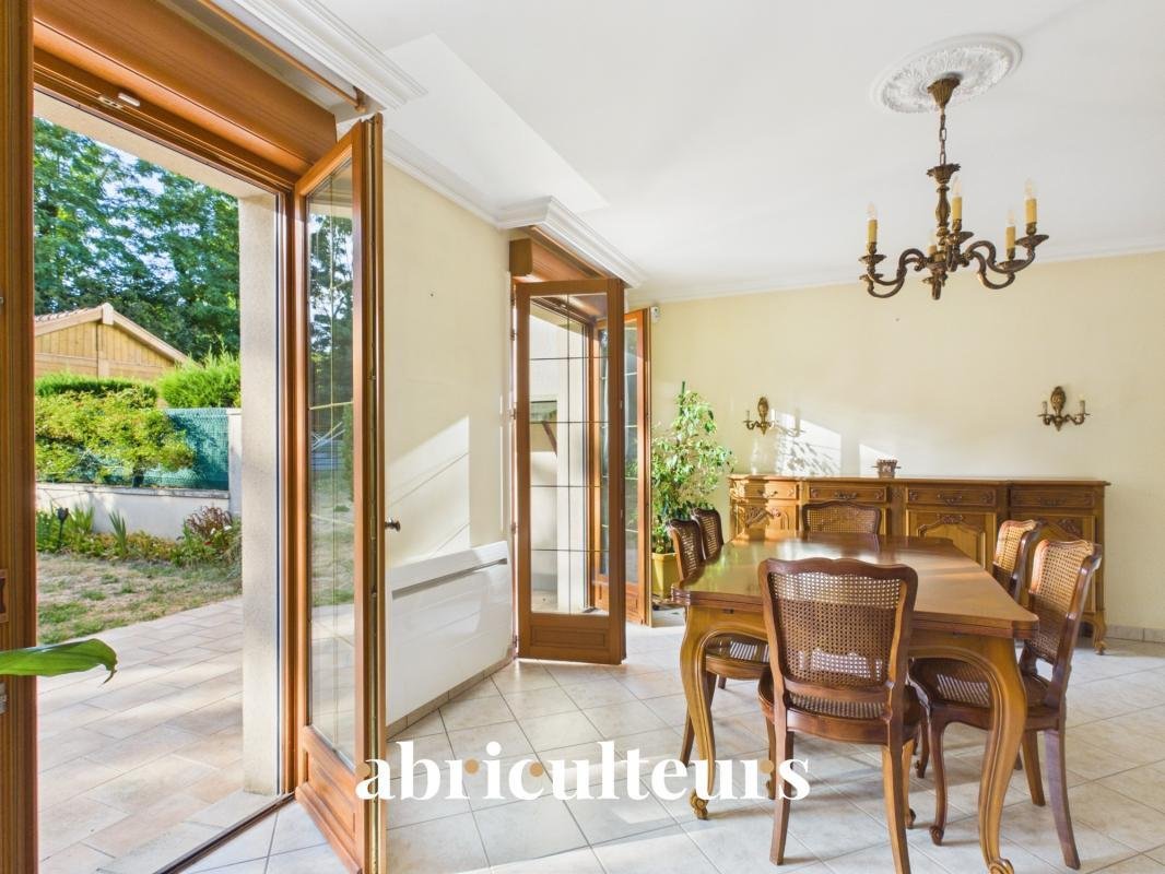 House in Chantiers-Prochefontaine, Versailles, France 4 - 18633014