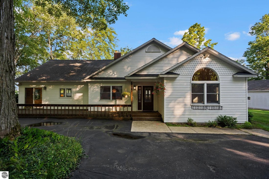 House in Traverse City, Michigan, United States 4 - 18636033