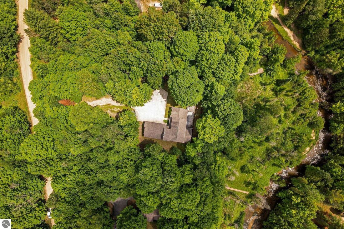 House in Thompsonville, Michigan, United States 2 - 18636768