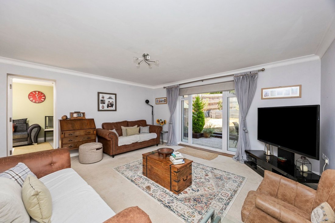 House in Okehurst, Billingshurst, England 2 - 18634678
