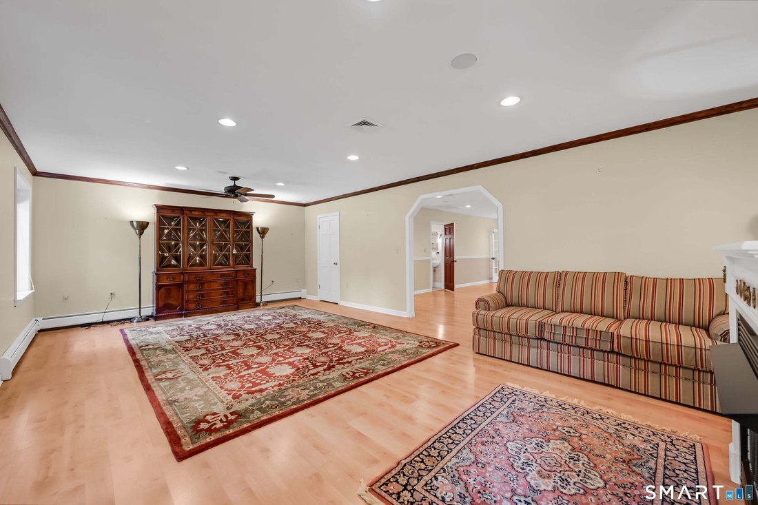 House in Woodbury, Connecticut, United States 3 - 18639517