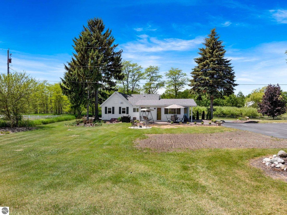 House in Traverse City, Michigan, United States 4 - 18636551