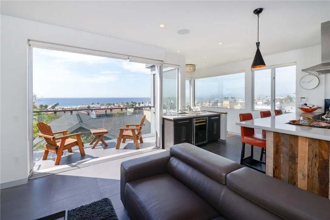 Hermosa Beach, California, United States 3 - 18634541