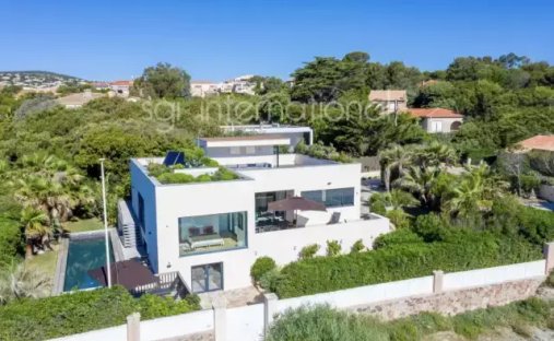 House in Frejus, Provence-Alpes-Côte d'Azur, France 1