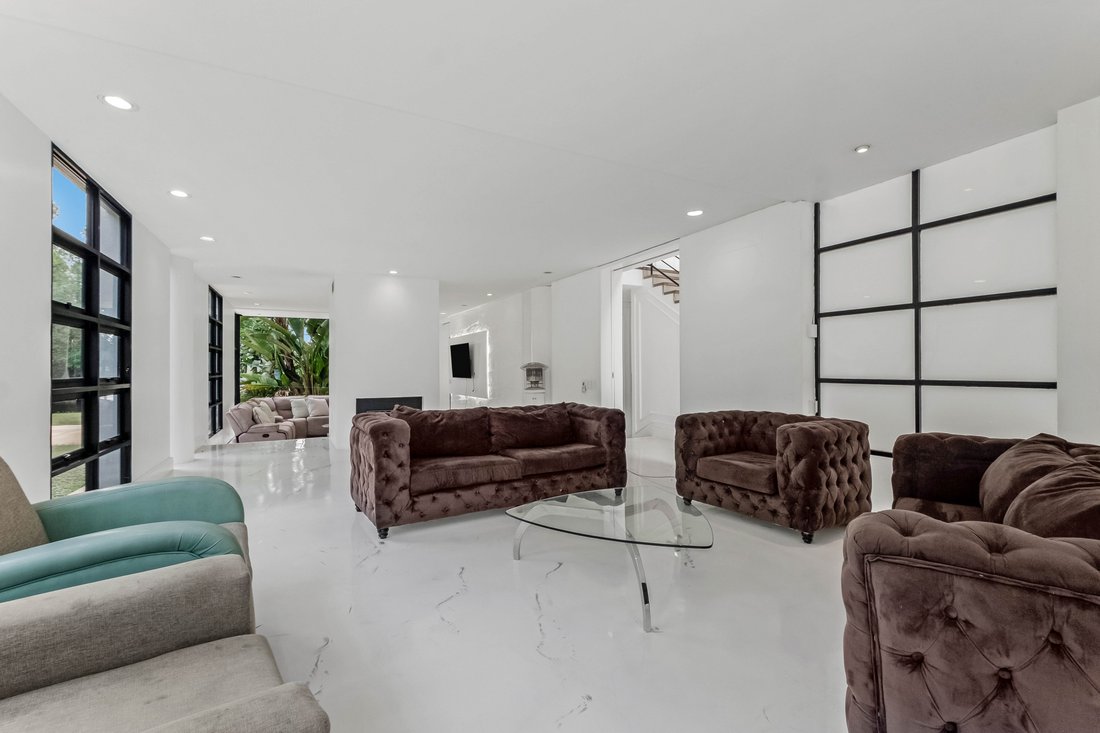 House in Bryanston, Gauteng, South Africa 5 - 18635174