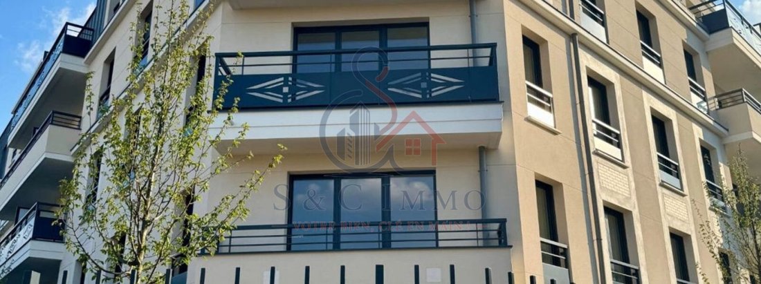 Apartment in Ledru Rollin, Le Perreux-sur-Marne, France 1 - 16888553