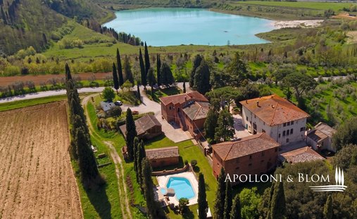 Villa in Sinalunga, Tuscany, Italy 1