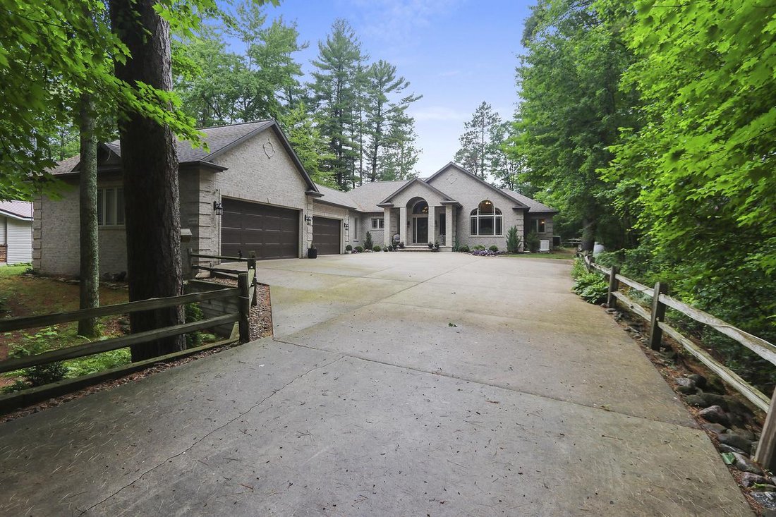 House in Legend Lake, Wisconsin, United States 4 - 18633092