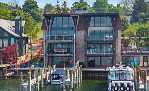 House in Charlevoix, Michigan, United States 1