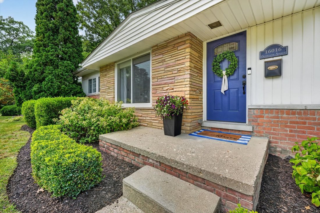 House in Beverly Hills, Michigan, United States 2 - 18634420