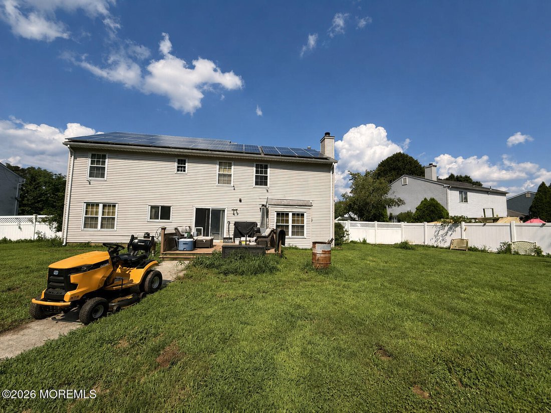 House in Manalapan Township, New Jersey, United States 3 - 18633075
