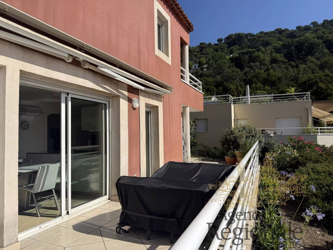 House in Èze, Provence-Alpes-Côte d'Azur, France 4 - 18439743