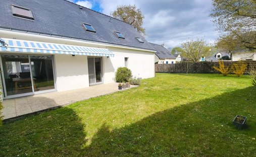 House in Mesquer, Pays de la Loire, France 1