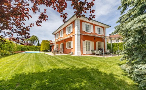 House in Veyrier, Genève, Switzerland 1