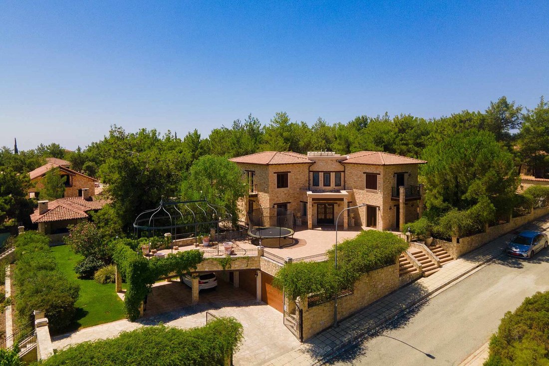 Villa en Souni-Zanakia, Distrito de Limasol, Chipre 1 - 18352632