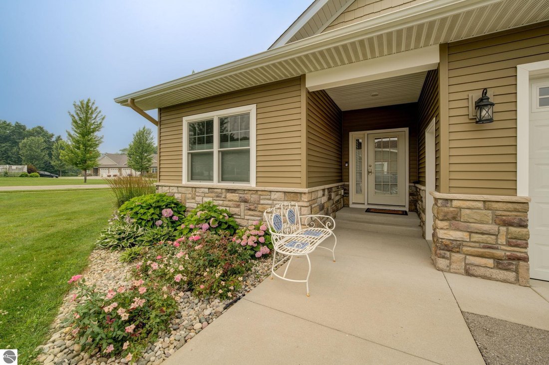House in Traverse City, Michigan, United States 1 - 18636024