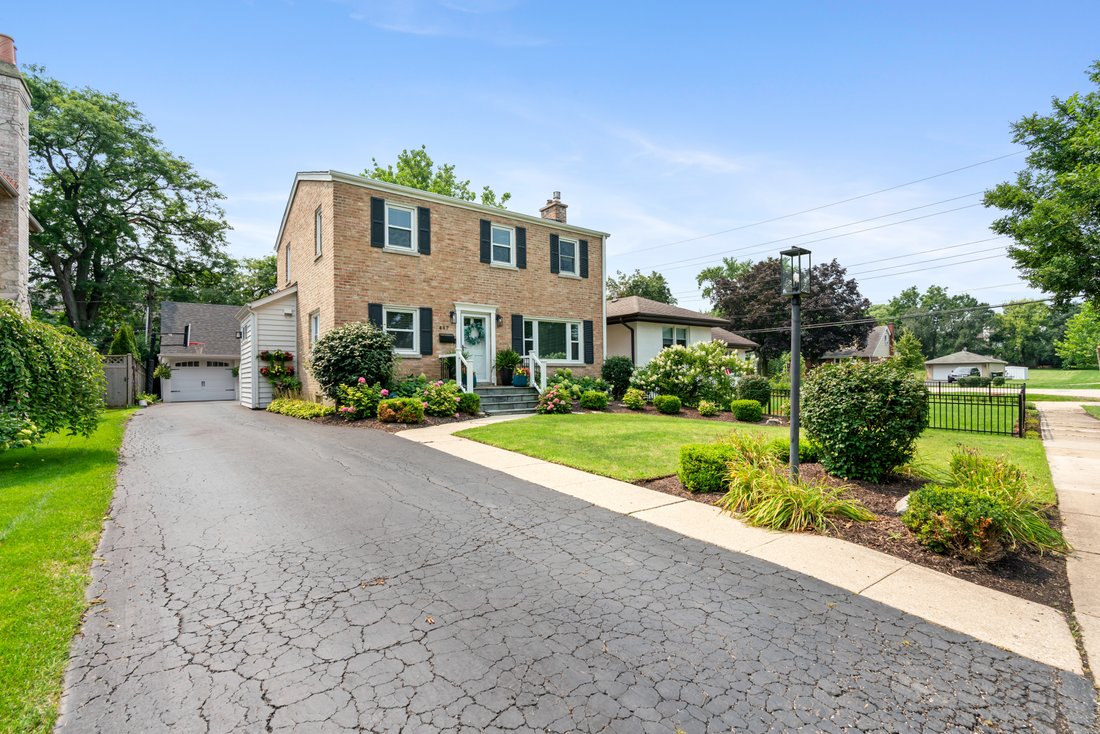 House in Clarendon Hills, Illinois, United States 2 - 18636861