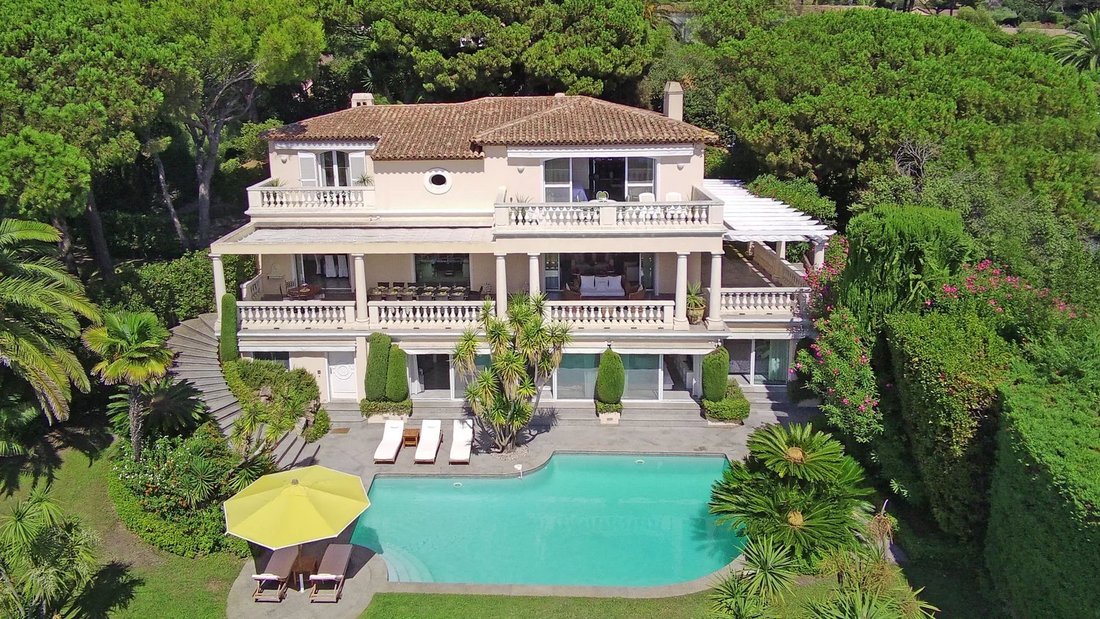 Villa in Ramatuelle, Provence-Alpes-Côte d'Azur, France 1 - 18634594