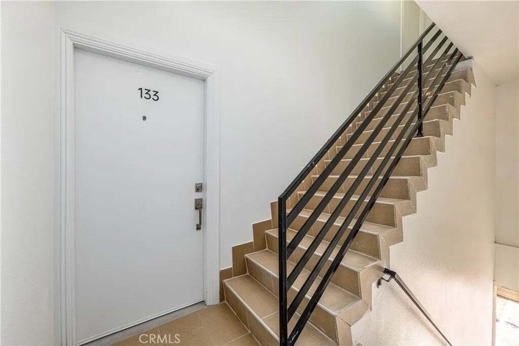Los Angeles, California, United States 4 - 18634577