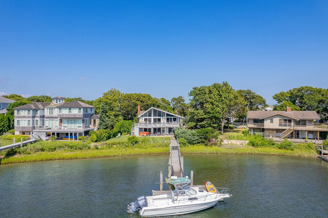House in Mashpee, Massachusetts, United States 1 - 18634455