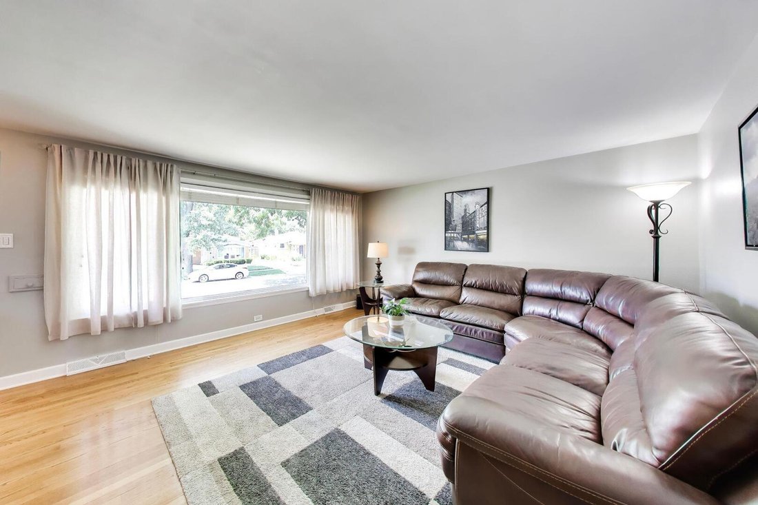 House in Westchester, Illinois, United States 4 - 18638072