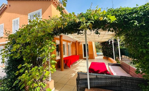 Villa in Le Fort, Six-Fours-les-Plages, France 1