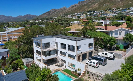 Haus in Gordon's Bay, Kapstadt, Westkap 1
