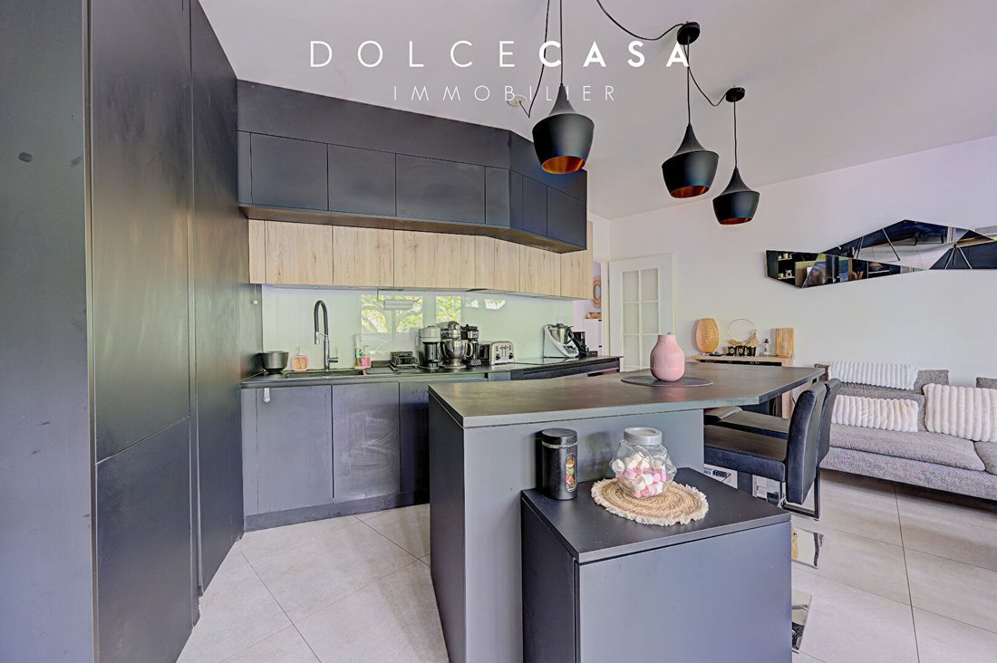 Apartment in Ledru Rollin, Le Perreux-sur-Marne, France 2 - 18594803