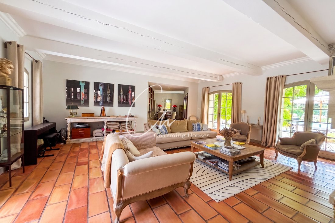 Villa in Boulbon, Provence-Alpes-Côte d'Azur, France 4 - 18634488