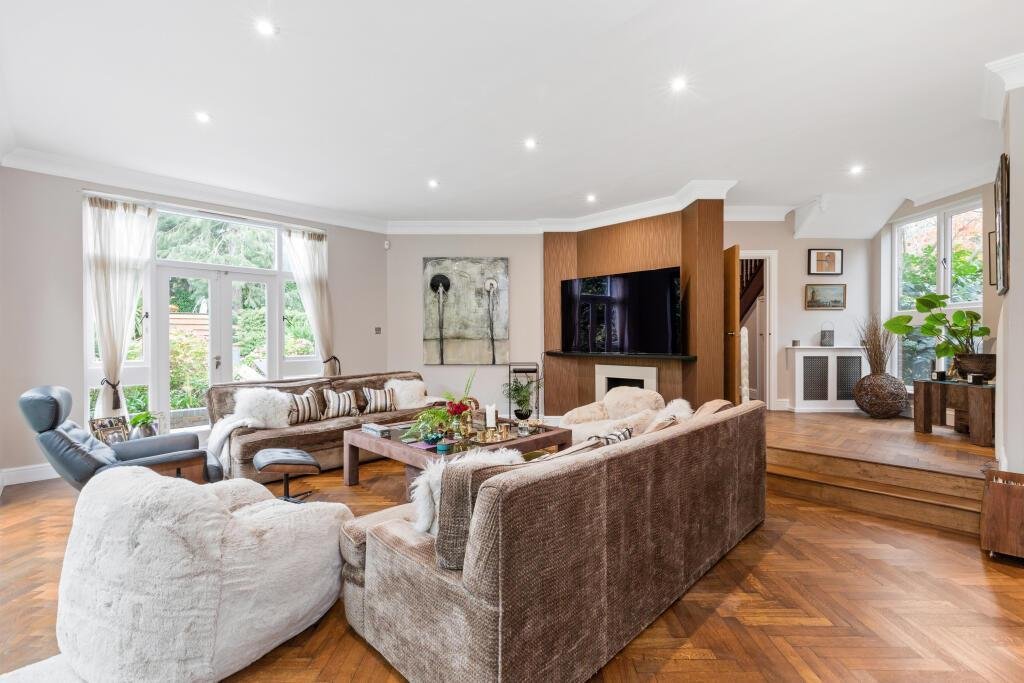 House in Bushey Heath, Hertsmere, England 3 - 18633226