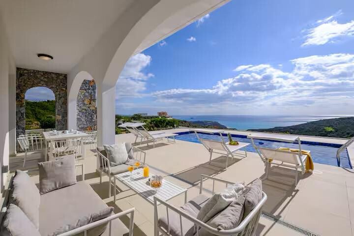 Villa in Pissouri, Limassol, Cyprus 1 - 16380047