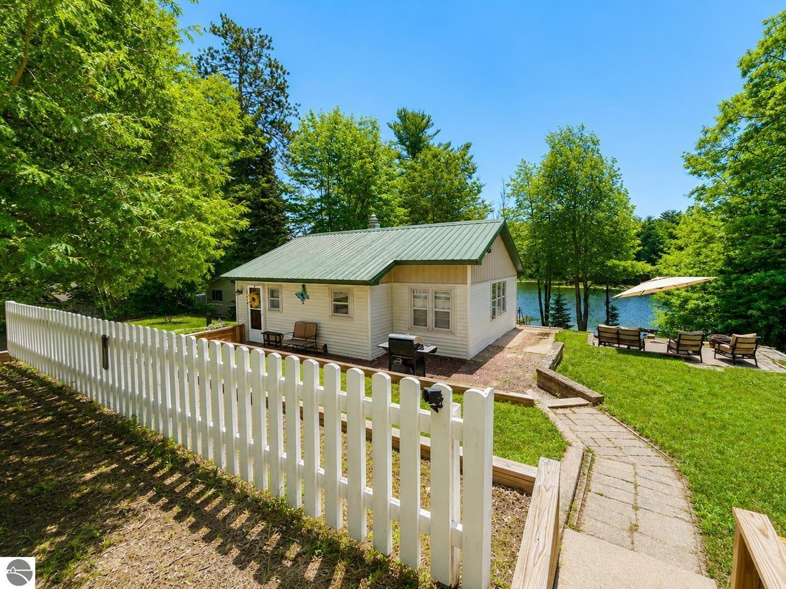 House in Traverse City, Michigan, United States 1 - 18636704