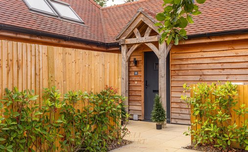 Bungalow in Hookwood, Charlwood, England 1