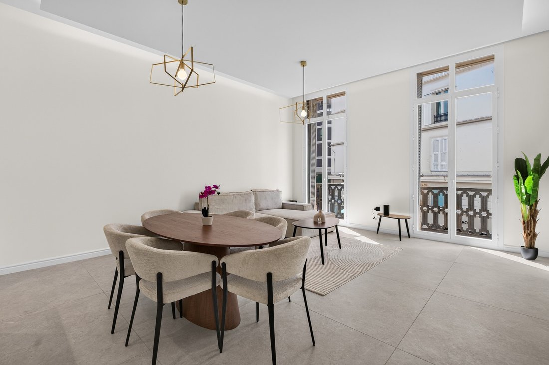 Apartment in Saint Nicolas, Cannes, France 1 - 18639776
