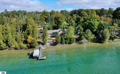 House in Central Lake, Michigan, United States 1