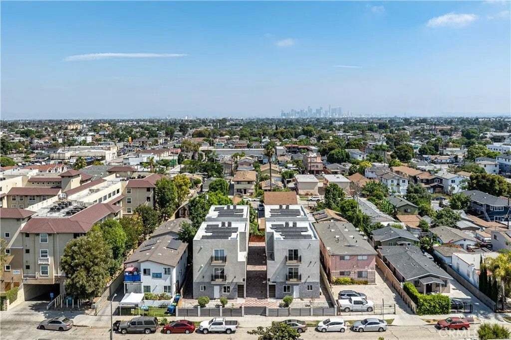 Los Angeles, California, United States 1 - 18634577