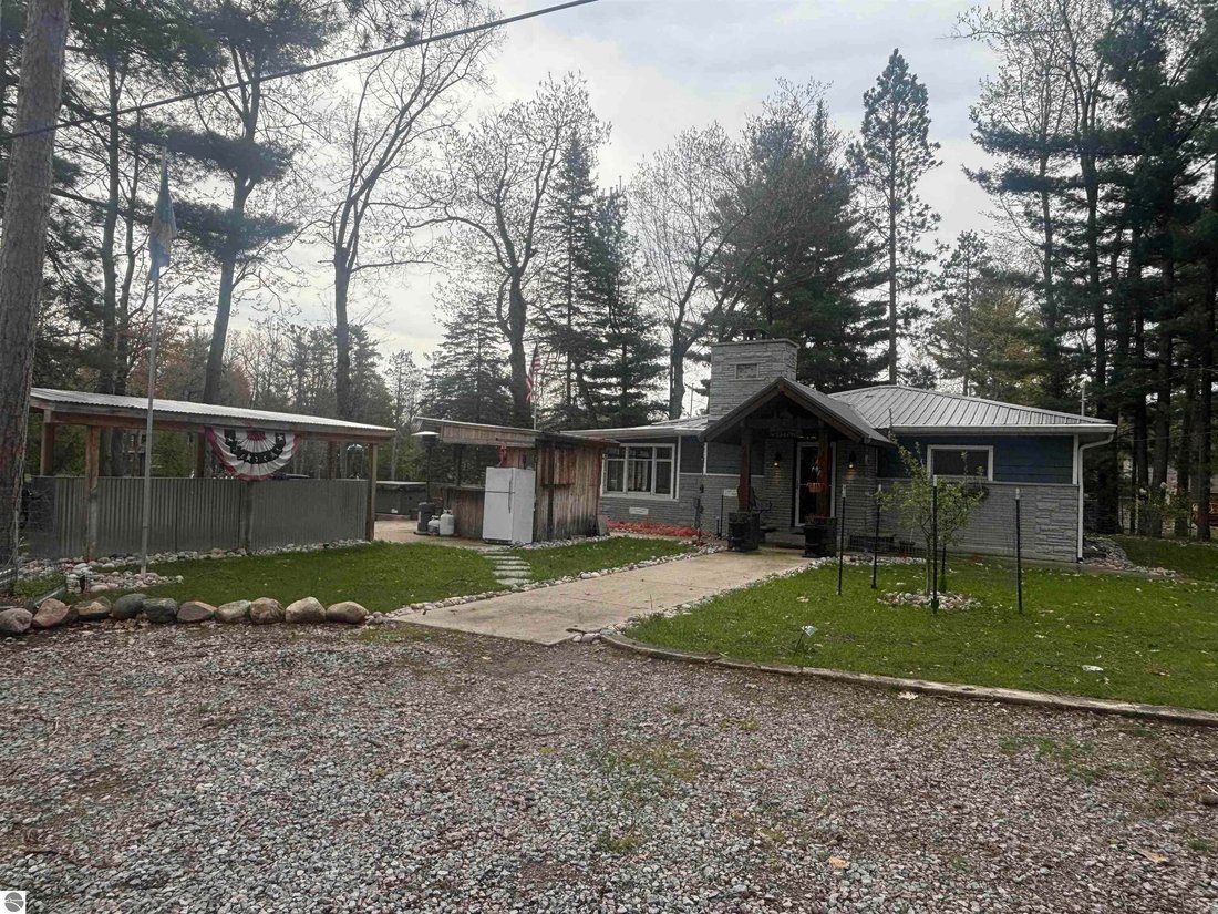 House in Rapid City, Michigan, United States 4 - 18636684