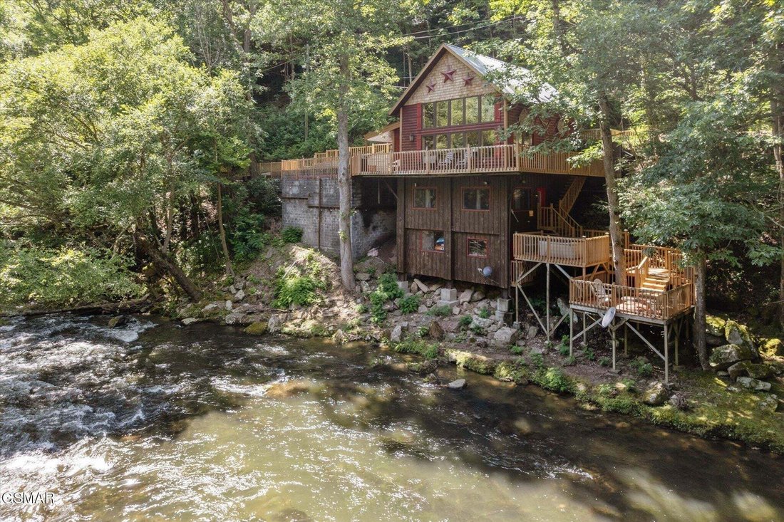 House in Sevierville, Tennessee, United States 1 - 18633808