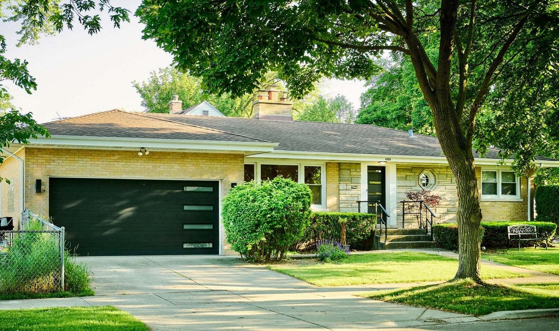 House in Skokie, Illinois, United States 2 - 18634097