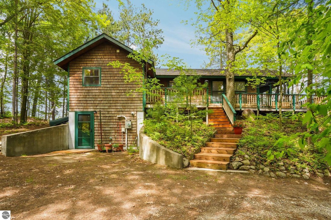 House in Beaver Island, Michigan, United States 2 - 18636001