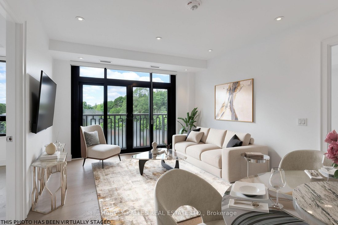 Condo in Toronto, Ontario, Canada 1 - 18639635