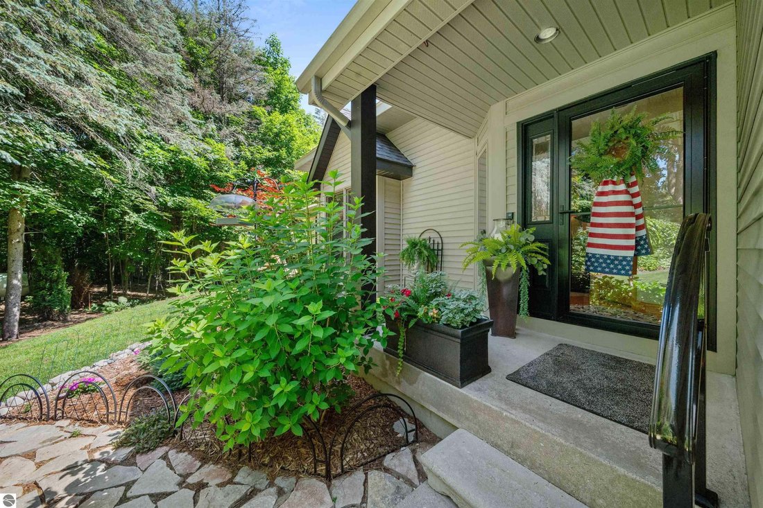 House in Traverse City, Michigan, United States 4 - 18636110