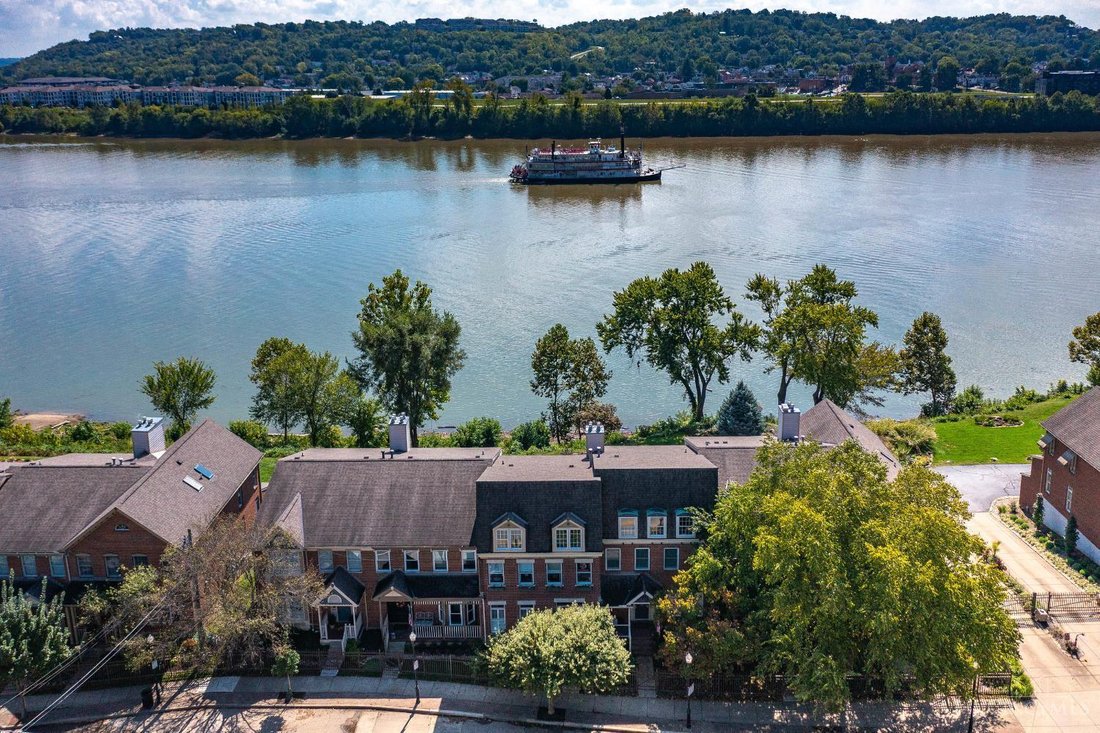 Condo in Cincinnati, Ohio, United States 1 - 18635791