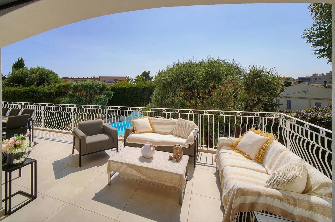 Villa in Cannes, Provence-Alpes-Côte d'Azur, France 3 - 15502088