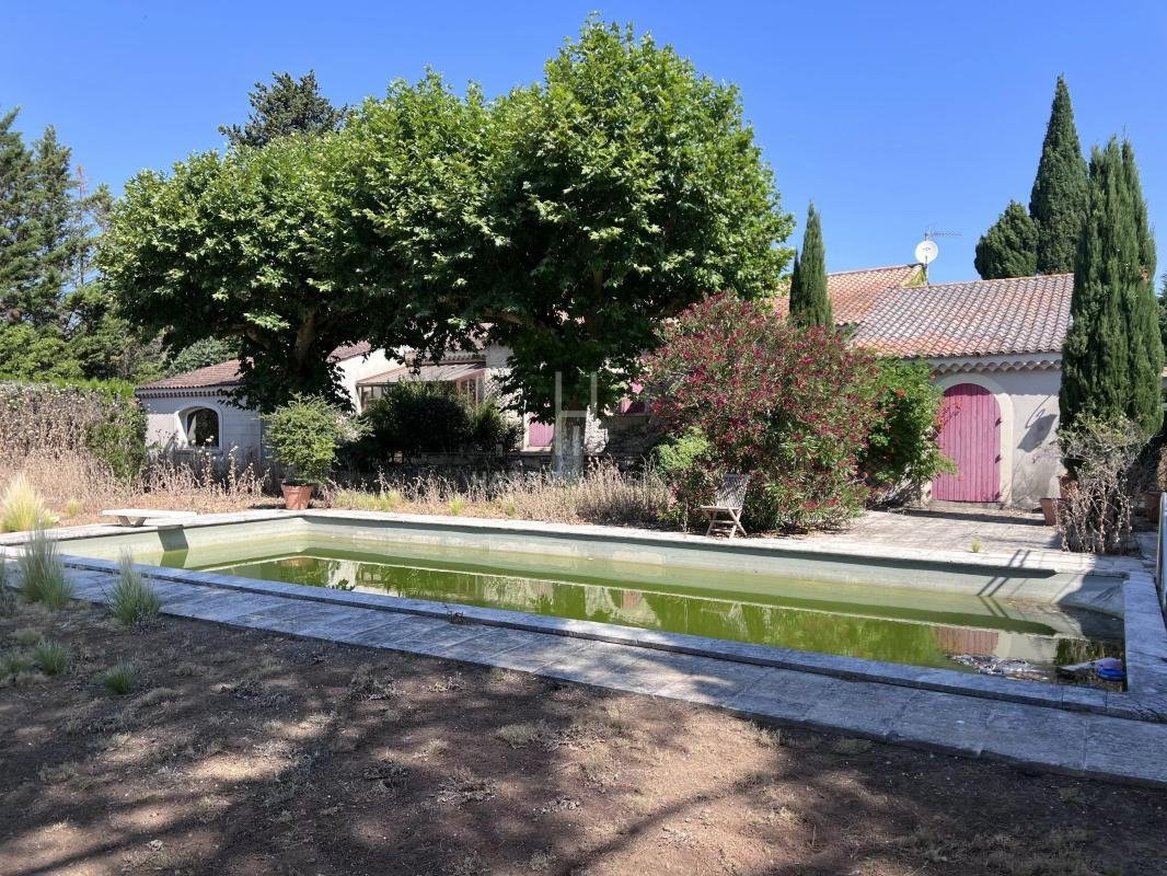 Villa in Mollégès, Provence-Alpes-Côte d'Azur, France 1 - 18634502