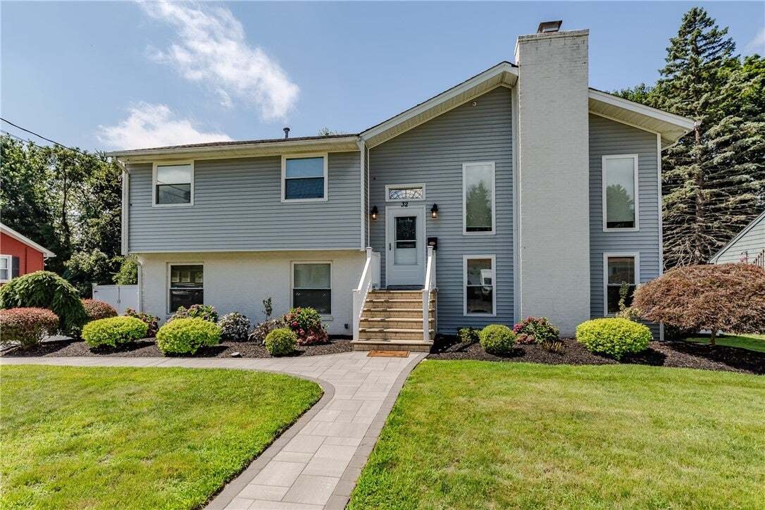 House in Johnston, Rhode Island, United States 1 - 18633120